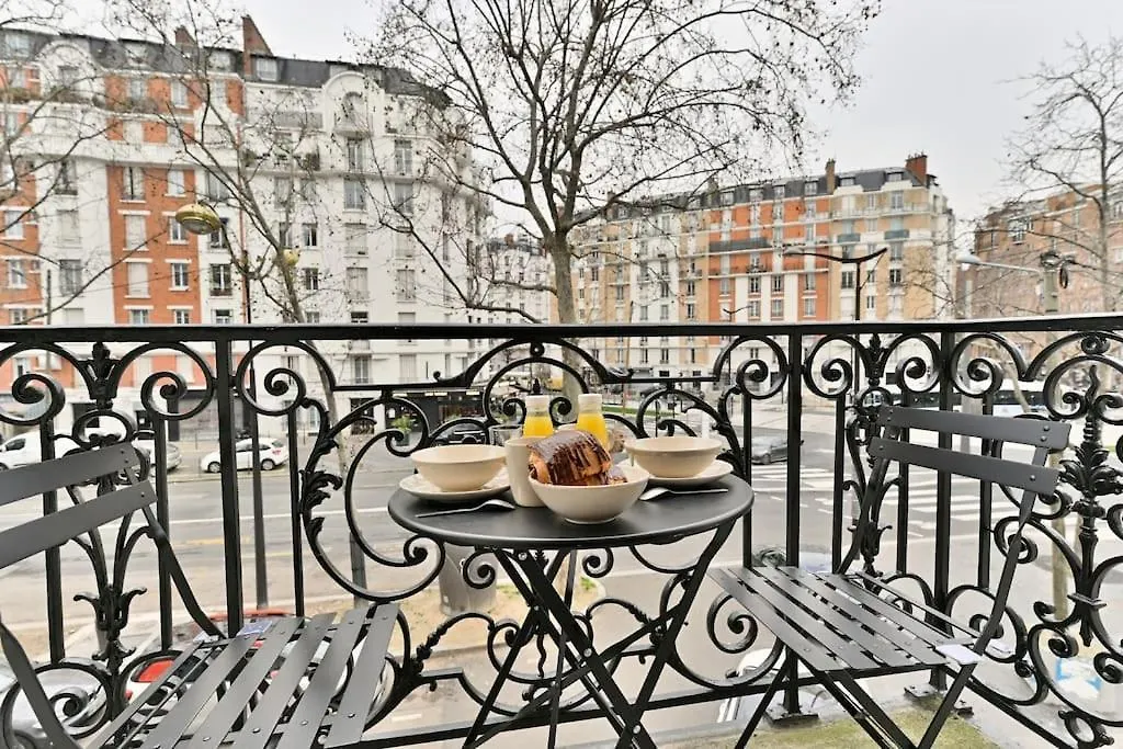 Apartment Appartement Proche Parc Monceau - III Paris