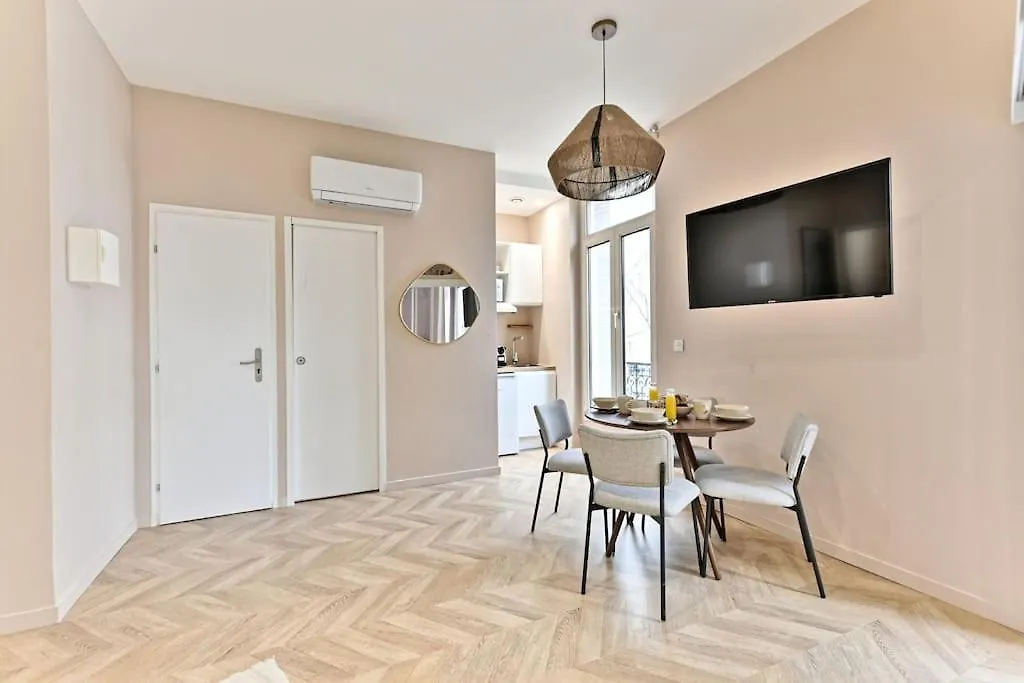 Apartment Appartement Proche Parc Monceau - III Paris France