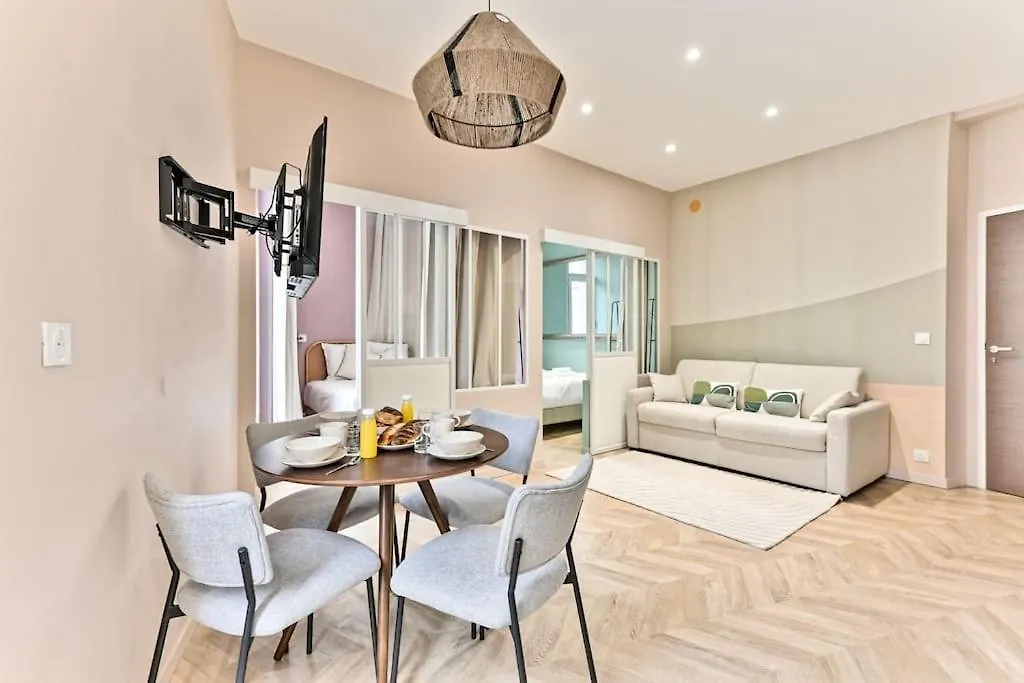 Appartement Proche Parc Monceau - III Paris