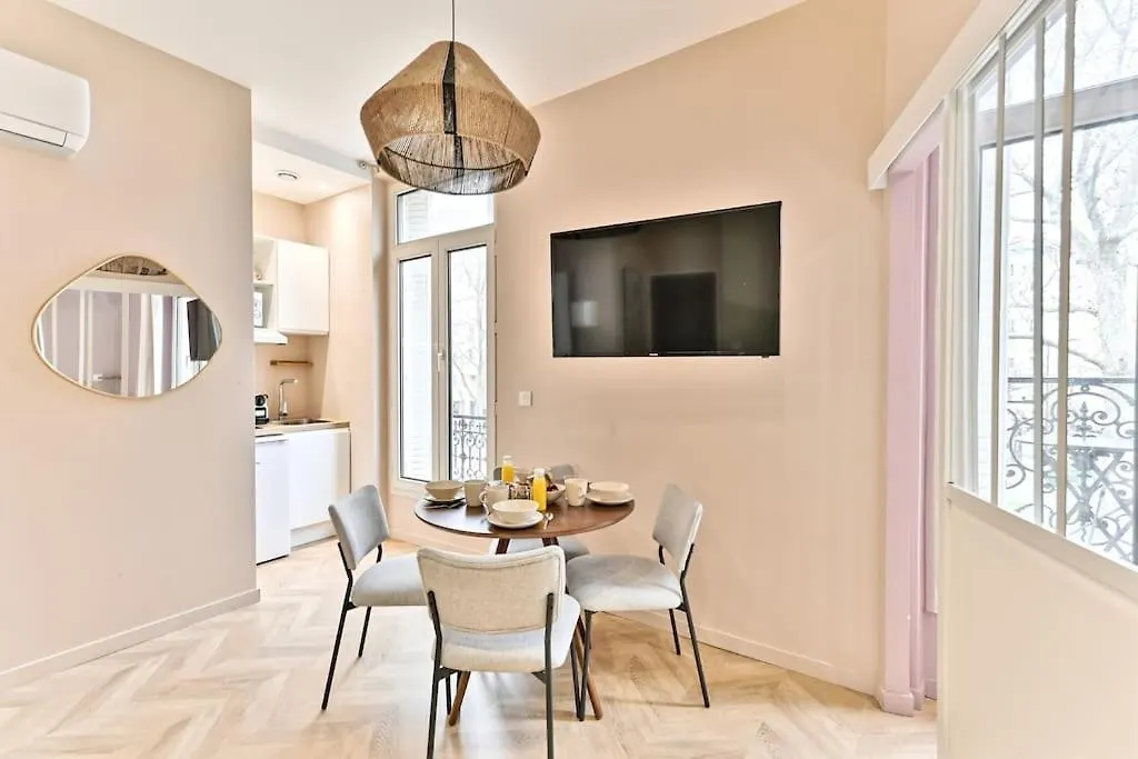Apartment Appartement Proche Parc Monceau - III Paris France