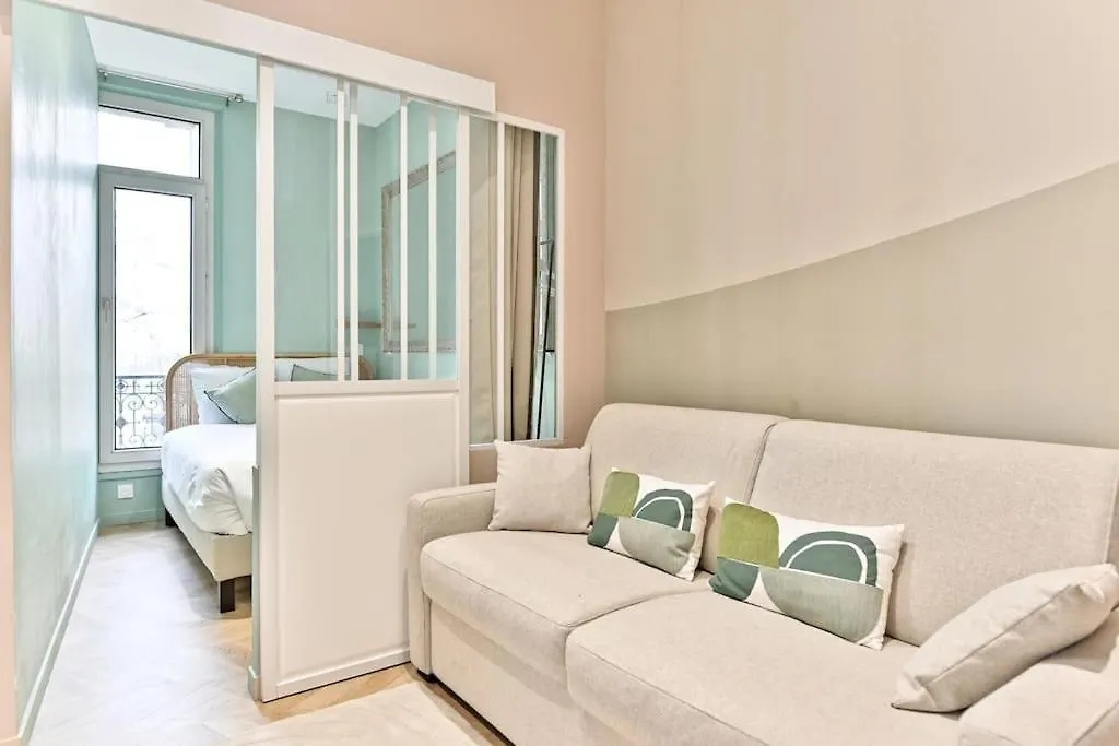 Appartement Proche Parc Monceau - III Paris Apartment