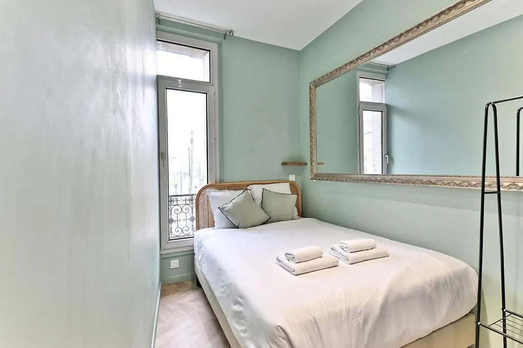 Appartement Proche Parc Monceau - III Paris